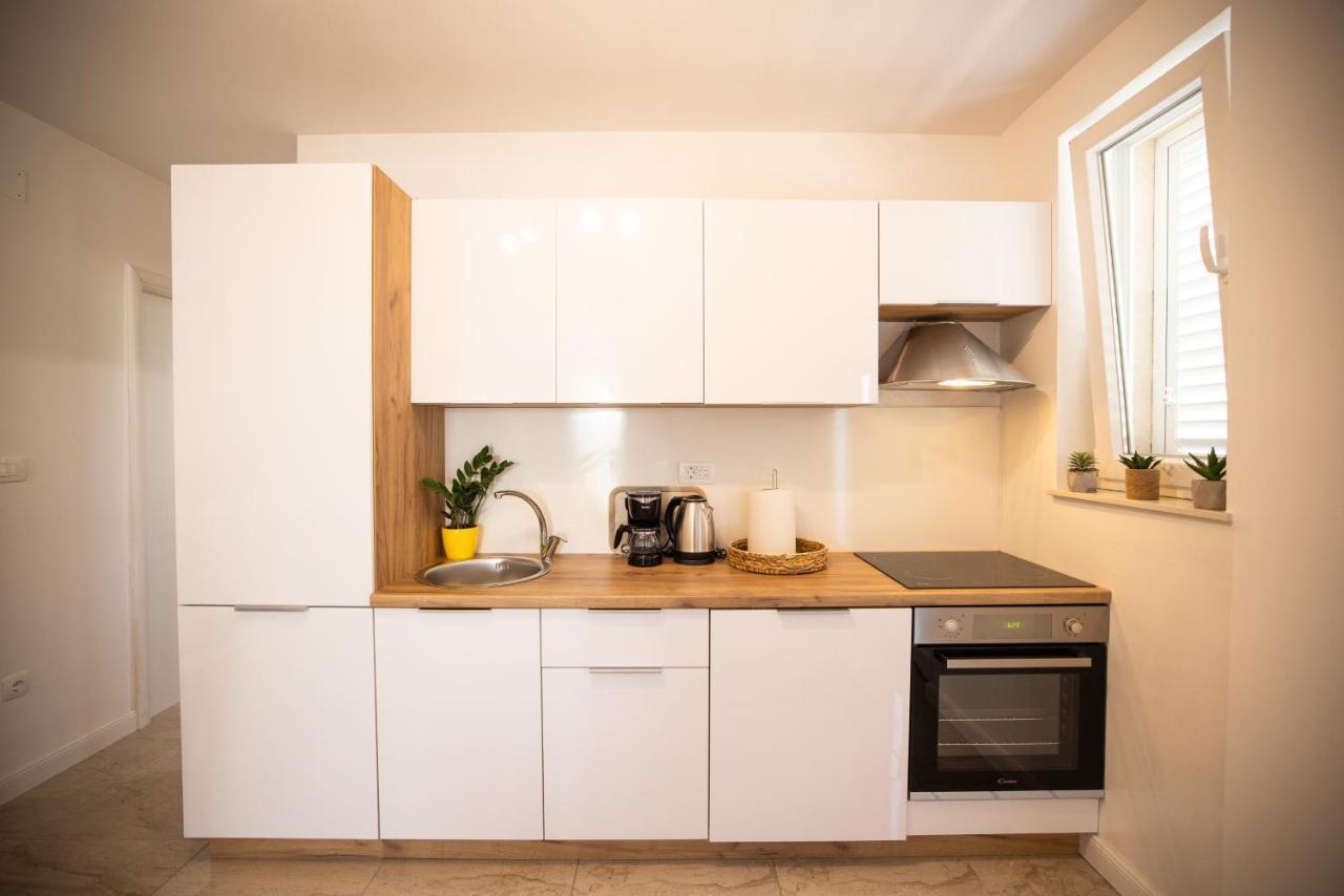 Apartmani Lelu Pridraga Luaran gambar
