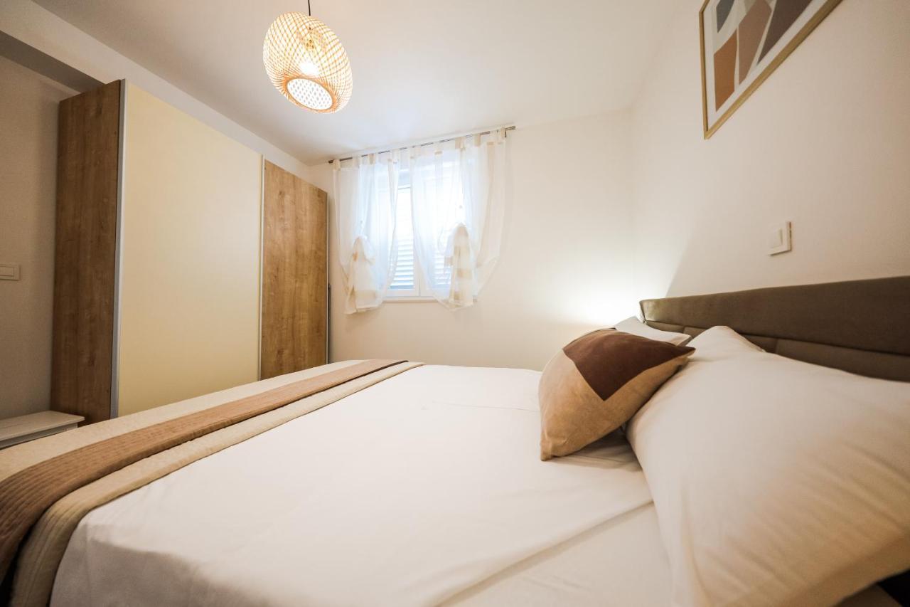 Apartmani Lelu Pridraga Luaran gambar