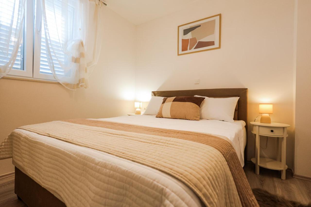 Apartmani Lelu Pridraga Luaran gambar